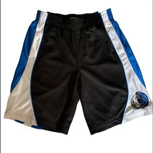 Dallas Maverick’s NBA Basketball Shorts Lined Blue Black White Medium (8)